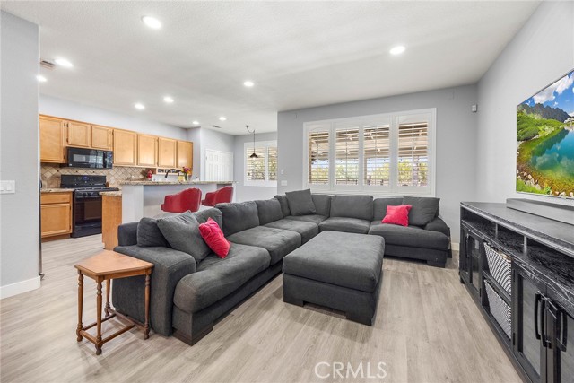 35511 Crest Meadow Drive, Wildomar CA: https://media.crmls.org/medias/96fc7515-2bfe-439f-89d7-361b4752edd0.jpg