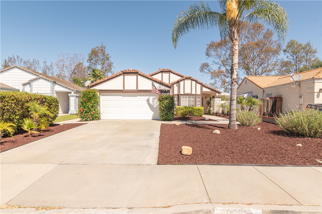 Detail Gallery Image 2 of 18 For 39583 Sunrose Dr, Murrieta,  CA 92562 - 3 Beds | 2 Baths