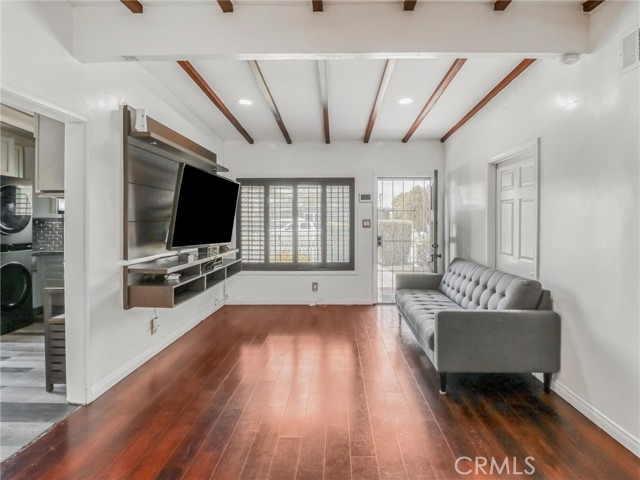 1401 W 165th Street, Compton CA: https://media.crmls.org/medias/96fccadb-901f-4bf7-a1c6-b96a91d9ab10.jpg