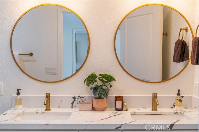 Detail Gallery Image 22 of 41 For 3532 S Muirfield Rd, Los Angeles,  CA 90016 - 4 Beds | 3 Baths