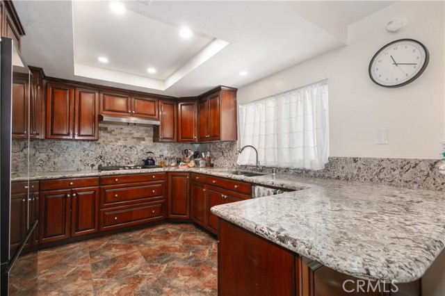 Detail Gallery Image 7 of 14 For 13056 Aztec, Sylmar,  CA 91342 - 3 Beds | 2 Baths