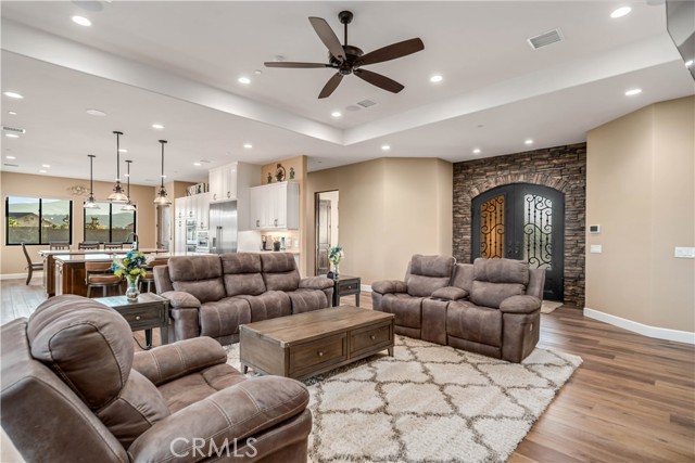 Detail Gallery Image 15 of 75 For 40158 25th St W, Palmdale,  CA 93551 - 5 Beds | 4/1 Baths