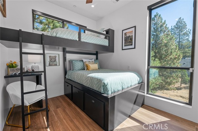 807 Cameron Drive, Big Bear Lake, CA 92315