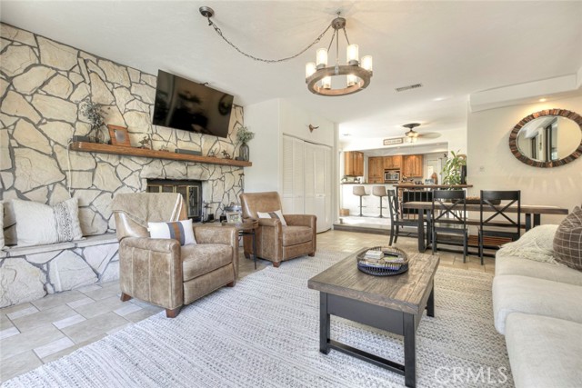 Detail Gallery Image 16 of 32 For 10557 Mahoney, Sunland,  CA 91040 - 3 Beds | 2 Baths
