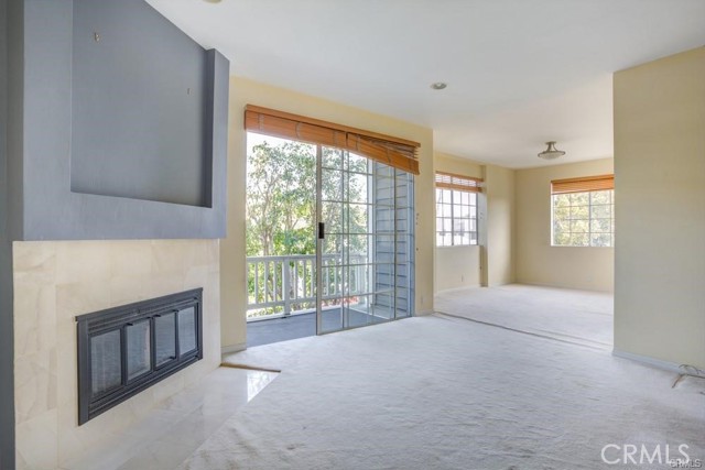 Detail Gallery Image 11 of 35 For 1601 Hilts Ave #3,  Los Angeles,  CA 90024 - 2 Beds | 2/1 Baths