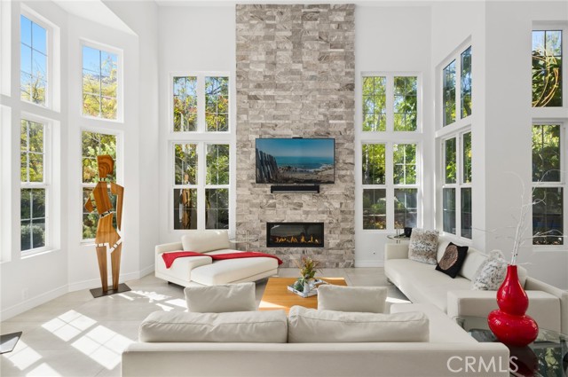 3 Bridgeport Road, Newport Coast CA: https://media.crmls.org/medias/9700219c-d941-4caa-9c5b-b80c5c410514.jpg