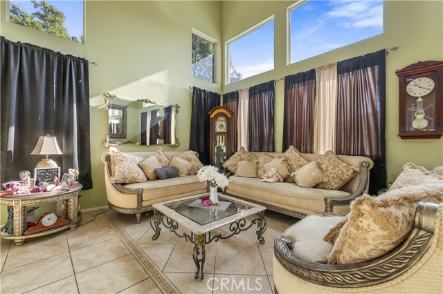 37433 56th E Street, Palmdale CA: https://media.crmls.org/medias/97006451-67d8-41b7-82dd-9850d0dd1bf2.jpg