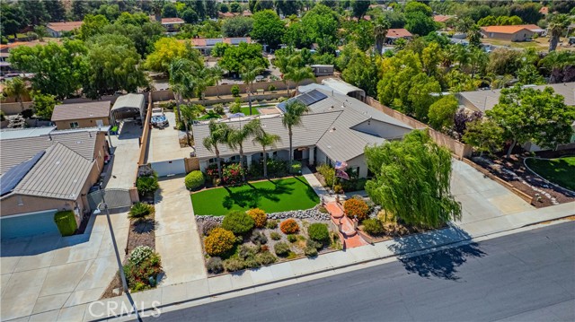 Detail Gallery Image 6 of 72 For 30867 via Bonica, Lake Elsinore,  CA 92530 - 5 Beds | 2/1 Baths