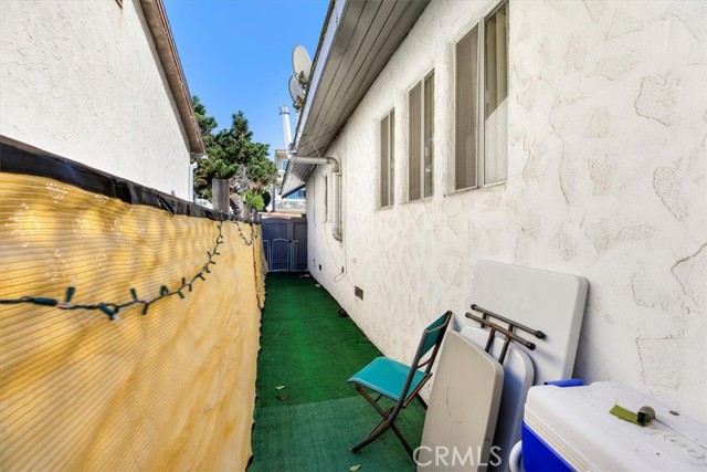 1025 Manhattan Avenue, Hermosa Beach, California 90254, ,Residential Income,Sold,Manhattan,SB24033008