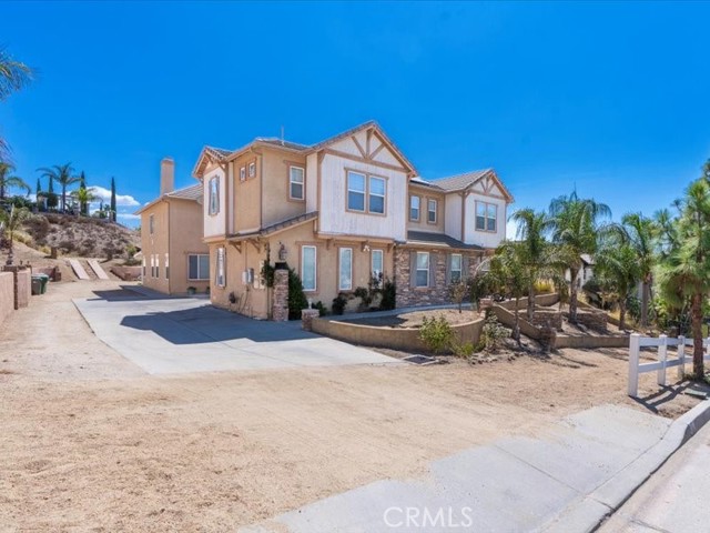 190 Cross Rail Lane, Norco CA: https://media.crmls.org/medias/9700cd04-6126-4944-b344-6dbe37da3d71.jpg
