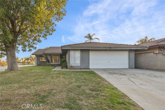 Detail Gallery Image 2 of 37 For 6540 30th, Jurupa Valley,  CA 92509 - 4 Beds | 2 Baths