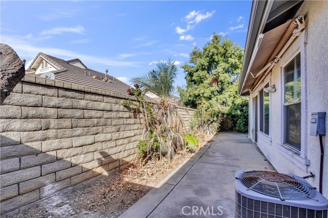 Detail Gallery Image 19 of 49 For 2053 Laurelwood Ave, Simi Valley,  CA 93063 - 2 Beds | 2/1 Baths