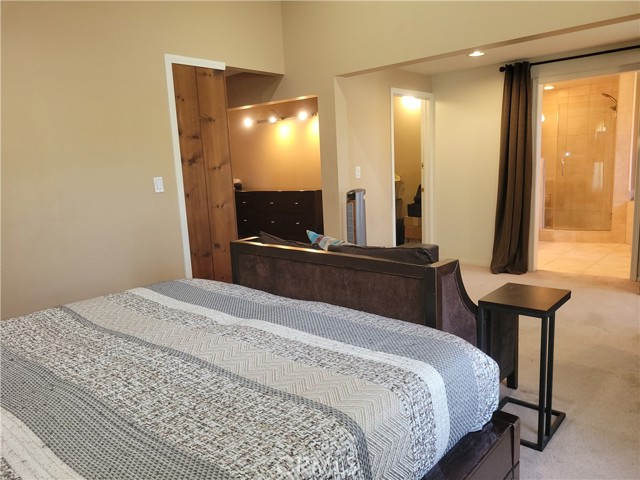 7161 N Atlantic Place, Long Beach CA: https://media.crmls.org/medias/9701a8bd-3f16-426b-a31a-271b7a0b910b.jpg