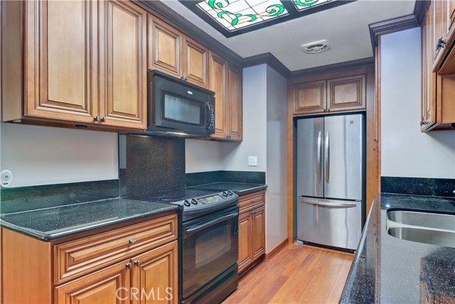 2049 Via Mariposa East, Laguna Woods CA: https://media.crmls.org/medias/9702c3d6-0c30-4a99-9a2e-53798c9d1f88.jpg