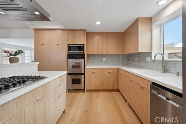 Detail Gallery Image 11 of 37 For 4920 Island View St, Oxnard,  CA 93035 - 4 Beds | 4 Baths