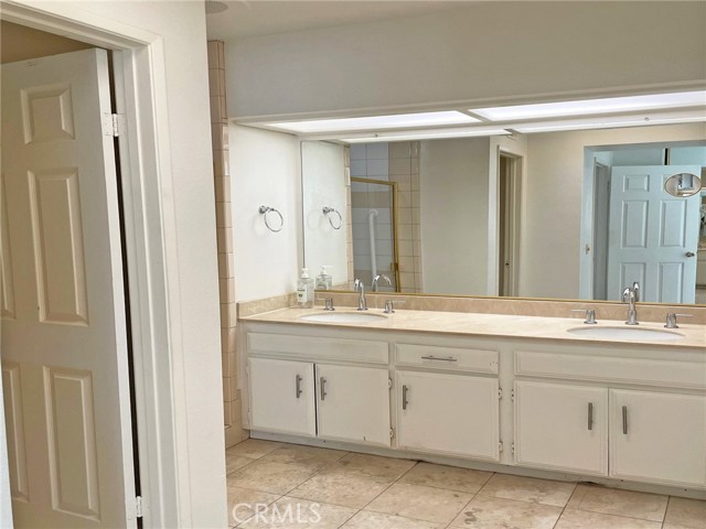 Detail Gallery Image 12 of 24 For 5705 E Hudson Bay Dr, Anaheim,  CA 92807 - 3 Beds | 2 Baths