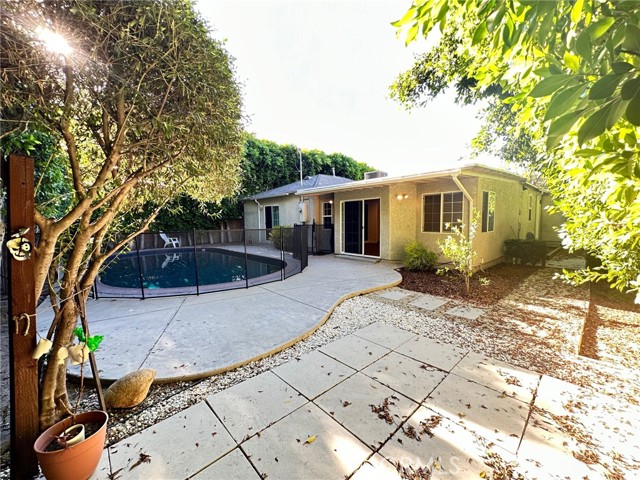Detail Gallery Image 29 of 36 For 18406 Bessemer St, Tarzana,  CA 91335 - 3 Beds | 2 Baths
