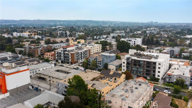 Detail Gallery Image 29 of 30 For 11831 Courtleigh Dr #203,  Los Angeles,  CA 90066 - 2 Beds | 2 Baths