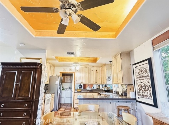 Detail Gallery Image 8 of 19 For 1932 S Barona, Palm Springs,  CA 92264 - 2 Beds | 2 Baths