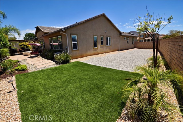32458 Daisy Drive, Winchester CA: https://media.crmls.org/medias/9706835e-91d6-4ae5-a4d1-6dbe9ec9cce7.jpg