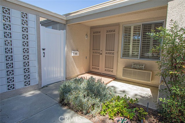 Detail Gallery Image 4 of 24 For 422 Avenida Castilla #C,  Laguna Woods,  CA 92637 - 2 Beds | 1 Baths