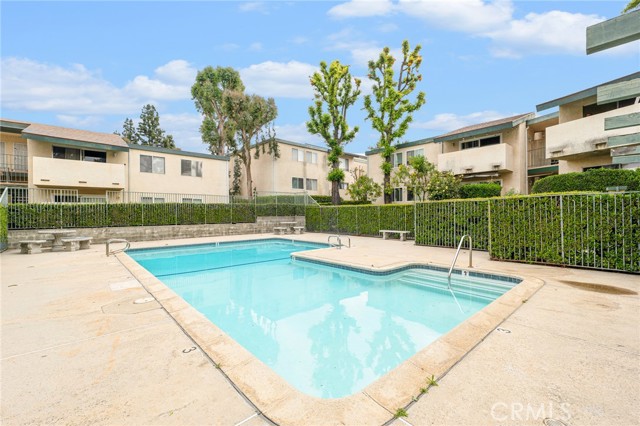 Detail Gallery Image 20 of 23 For 10636 Woodley Ave #8,  Granada Hills,  CA 91344 - 3 Beds | 2 Baths
