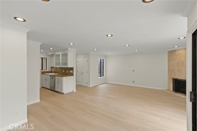 Detail Gallery Image 9 of 31 For 10521 National Bld #101,  Los Angeles,  CA 90034 - 2 Beds | 2 Baths