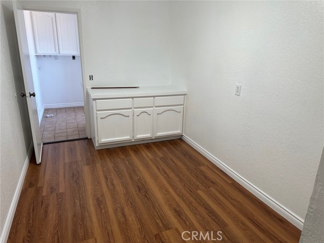 Detail Gallery Image 18 of 36 For 16485 Wintun Rd, Apple Valley,  CA 92307 - 5 Beds | 2/1 Baths