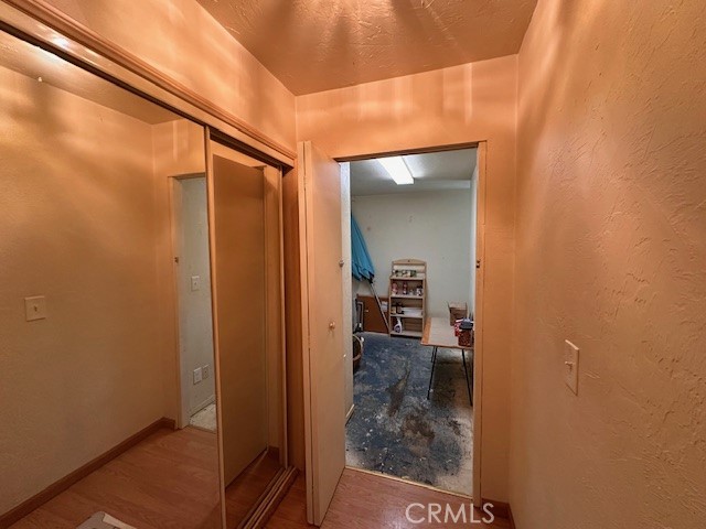 https://media.crmls.org/medias/9708a7aa-b293-4e75-b2ec-55097a9877fd.jpg?preset=X-Large
