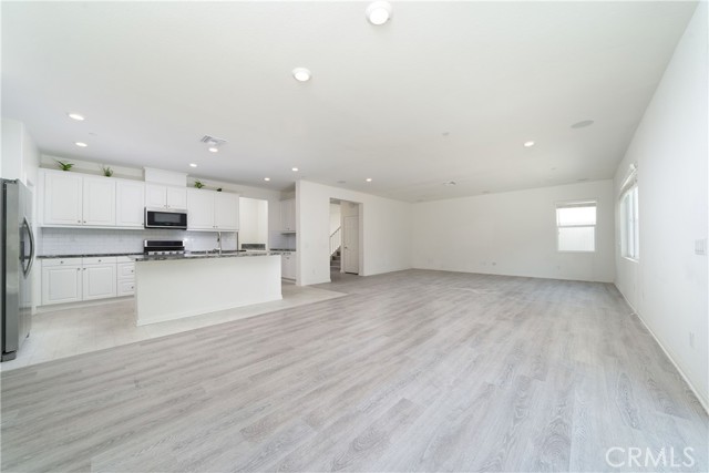 Detail Gallery Image 2 of 29 For 21145 Sutter Creek Ct, Riverside,  CA 92507 - 5 Beds | 4 Baths