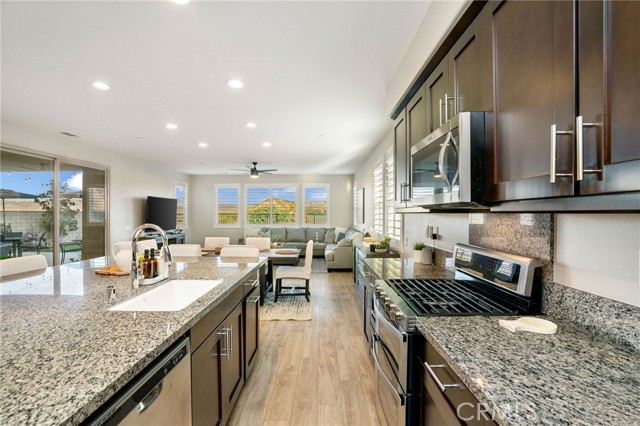 25140 Golden Maple Drive, Canyon Country CA: https://media.crmls.org/medias/9709c00a-1b36-4d6a-91b0-66be68e3aedf.jpg