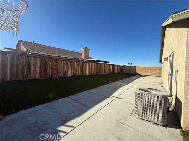Detail Gallery Image 12 of 13 For 11711 Cliffwood, Victorville,  CA 92392 - 4 Beds | 2 Baths