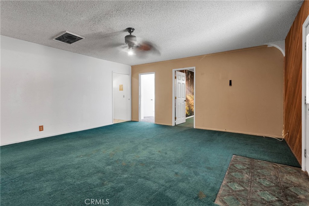 https://media.crmls.org/medias/970a3b3a-63d8-4a65-a5ca-8036bb92fdec.jpg?preset=X-Large