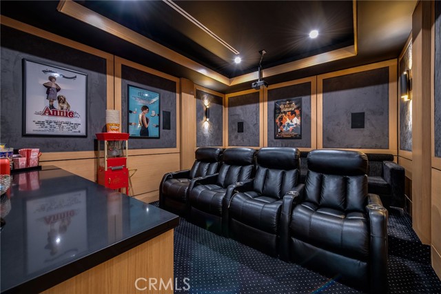 4365 Kraft Avenue, Studio City CA: https://media.crmls.org/medias/970a5843-5e5e-4853-a651-8a464a7a6b9e.jpg
