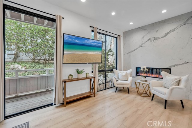 Detail Gallery Image 7 of 16 For 2 Encore Ct #248,  Newport Beach,  CA 92663 - 3 Beds | 3 Baths