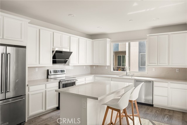 Detail Gallery Image 12 of 31 For 143 Citysquare, Irvine,  CA 92614 - 4 Beds | 3/1 Baths