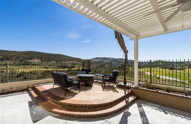 Detail Gallery Image 3 of 45 For 14 Dover, Rancho Santa Margarita,  CA 92679 - 4 Beds | 4/1 Baths