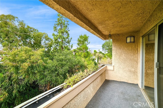 Detail Gallery Image 13 of 40 For 5139 Balboa Bld #301,  Encino,  CA 91316 - 2 Beds | 2 Baths