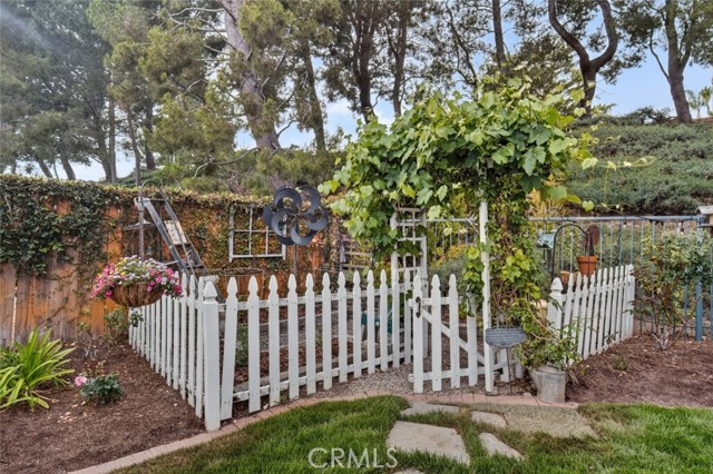 Detail Gallery Image 34 of 47 For 41 Fairfield, Lake Forest,  CA 92610 - 5 Beds | 2/1 Baths