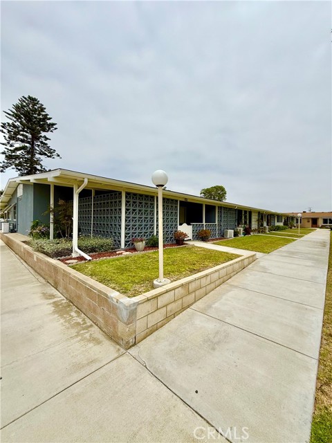 Detail Gallery Image 2 of 22 For 13800 Annandale Dr 38f,  Seal Beach,  CA 90740 - 2 Beds | 1 Baths
