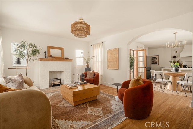 Front Image Thumbnail for CRWS25272208