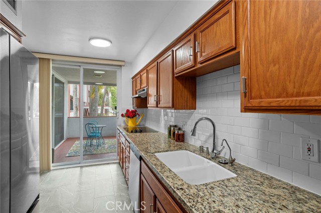 4915 Tyrone Avenue, Sherman Oaks CA: https://media.crmls.org/medias/970ed821-d197-454f-8abc-e0337f931777.jpg