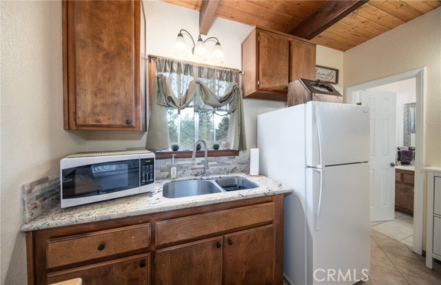 Detail Gallery Image 13 of 39 For 2499 Elko Dr, Arrowbear,  CA 92382 - 3 Beds | 2/1 Baths