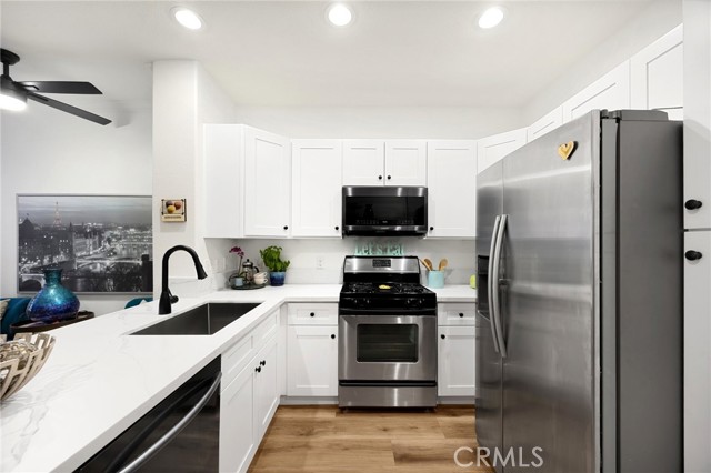 Detail Gallery Image 13 of 41 For 3148 Watermarke Pl, Irvine,  CA 92612 - 1 Beds | 1 Baths