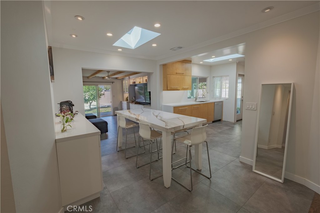 MLS #DW25230830 image #10