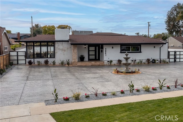 Detail Gallery Image 7 of 75 For 3841 Pacific Ave, Long Beach,  CA 90807 - 5 Beds | 5 Baths
