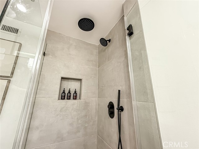 Detail Gallery Image 29 of 54 For 22245 Welby Way, Woodland Hills,  CA 91303 - 4 Beds | 3 Baths