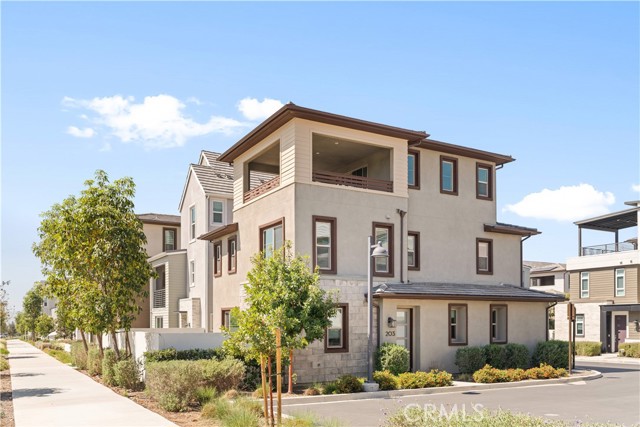 Detail Gallery Image 3 of 43 For 203 Lynx, Irvine,  CA 92618 - 3 Beds | 2/1 Baths