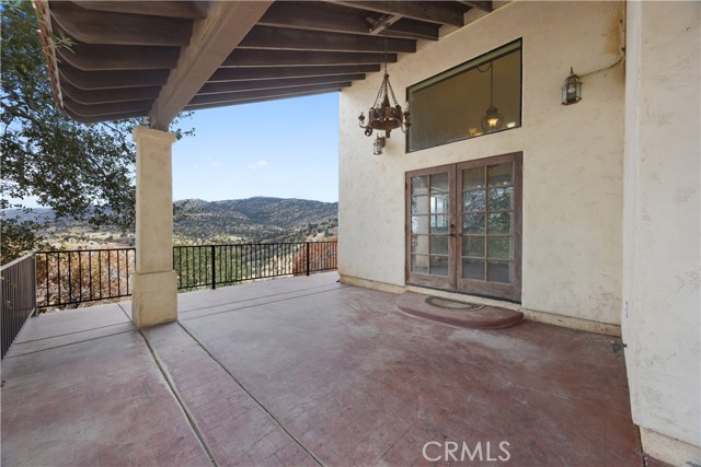 30721 Condor Place, Tehachapi CA: https://media.crmls.org/medias/9710c713-1967-4fc5-8ae9-5c7e72f28834.jpg