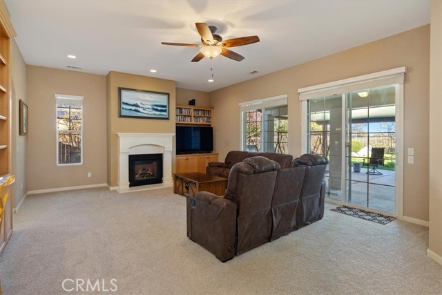 Detail Gallery Image 7 of 46 For 955 Vista Cerro Dr, Paso Robles,  CA 93446 - 4 Beds | 3 Baths